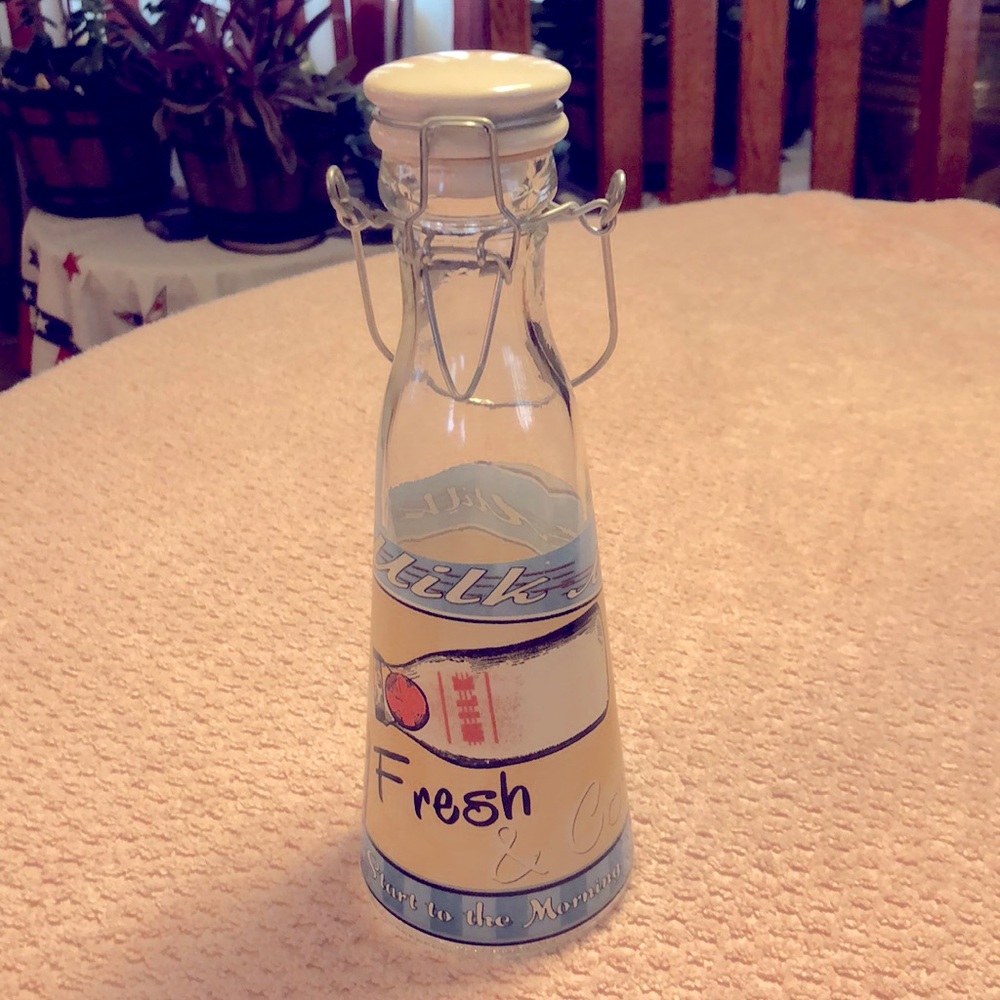 VINTAGE GLASS MILK BOTTLE METAL SWINGTOP AIRTIGHT SEAL "ALWAYS FRESH & COLD"